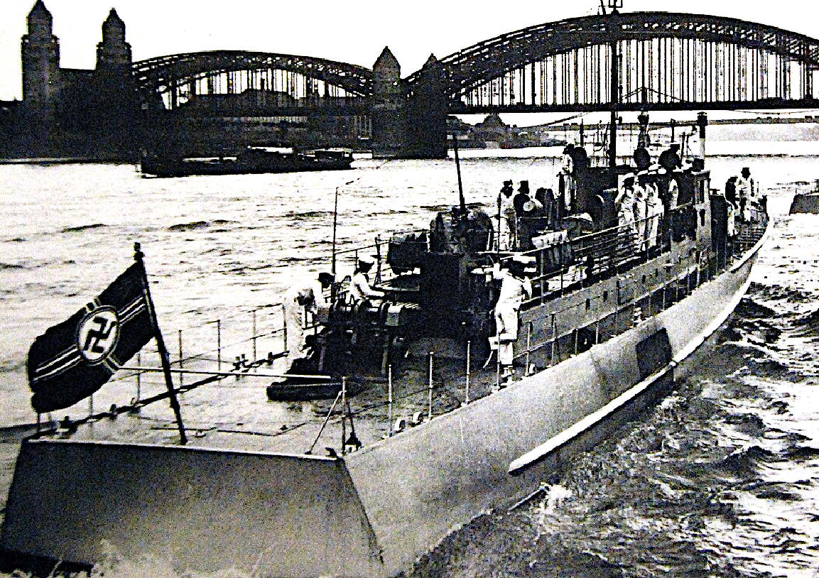 Kriegsmarine R-Boat, WWII German minesweeper